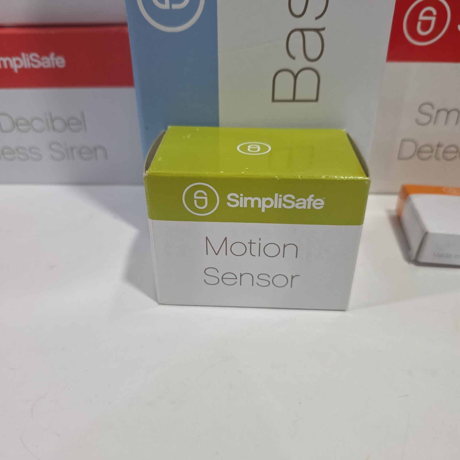 SimpliSafe Wireless 1st Generation Home Security Alarm System Bundle