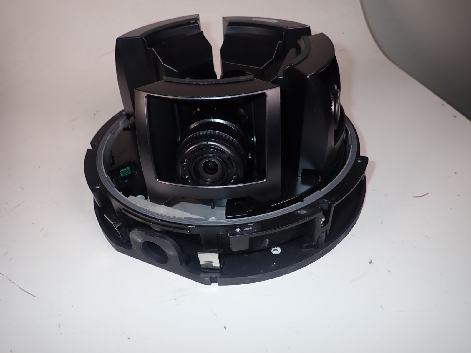 Hanwha Techwin WiseNet PNM-9081VQN Security Camera