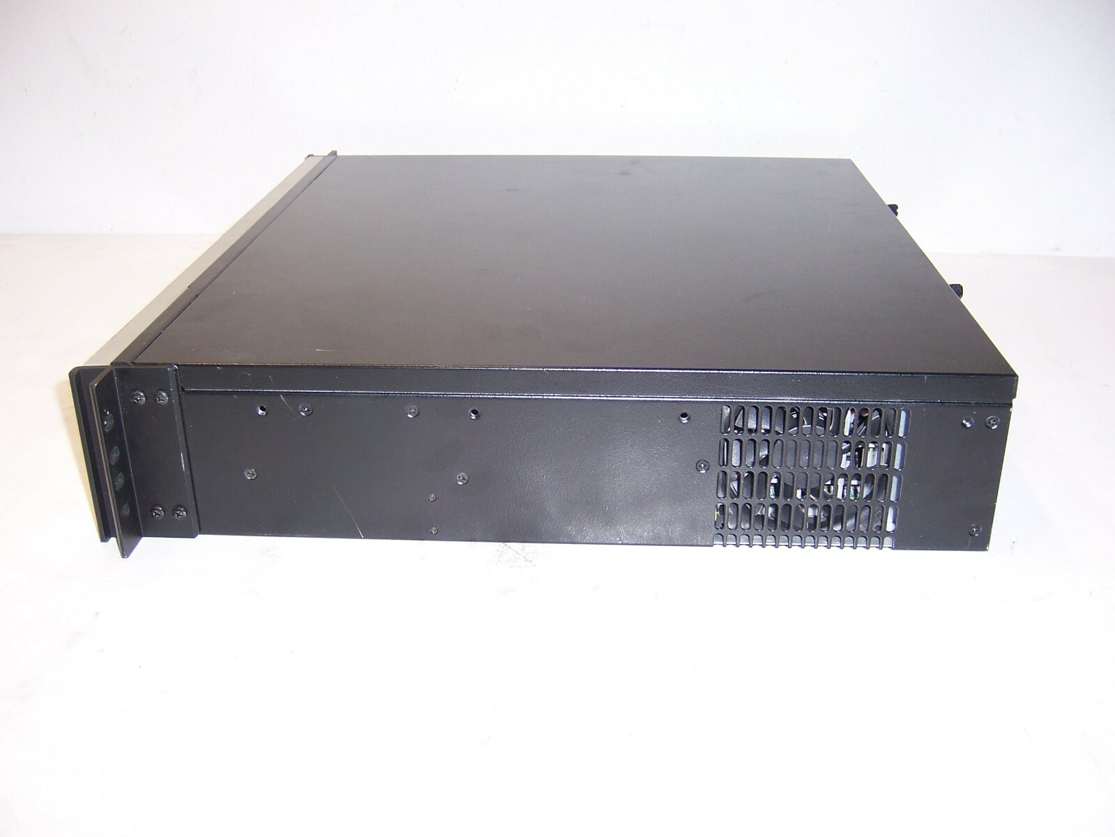 Milestone Husky M50 i7-3610QE SR0NP x8 2TB HDD, (16TB Total) 4GB RAM Pc3 Loc E3