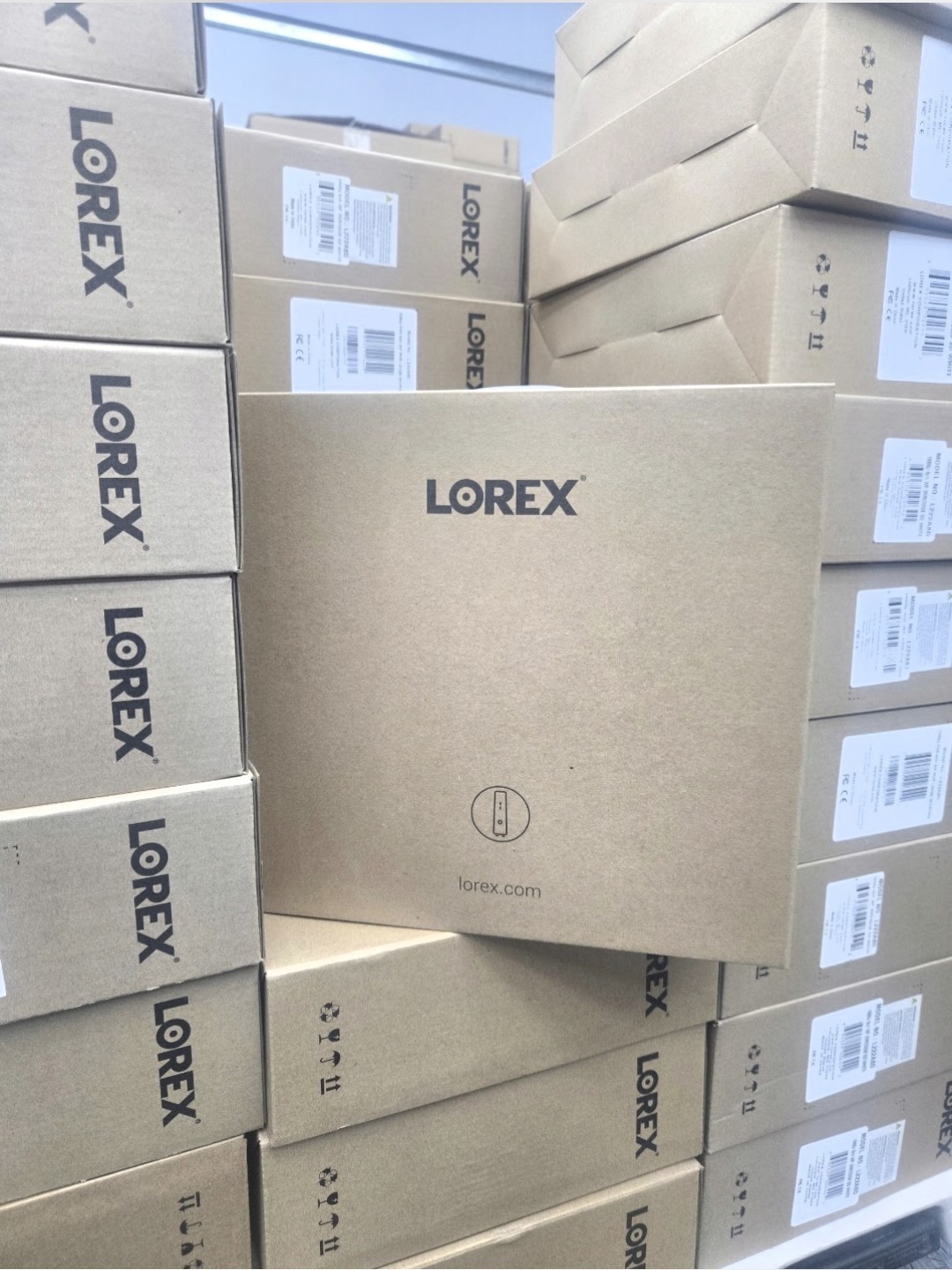 NEW IN BOX! LOREX L222A8D 8CH WF DVR 32GB SD WHITE DIGITAL VIDEO RECORDER