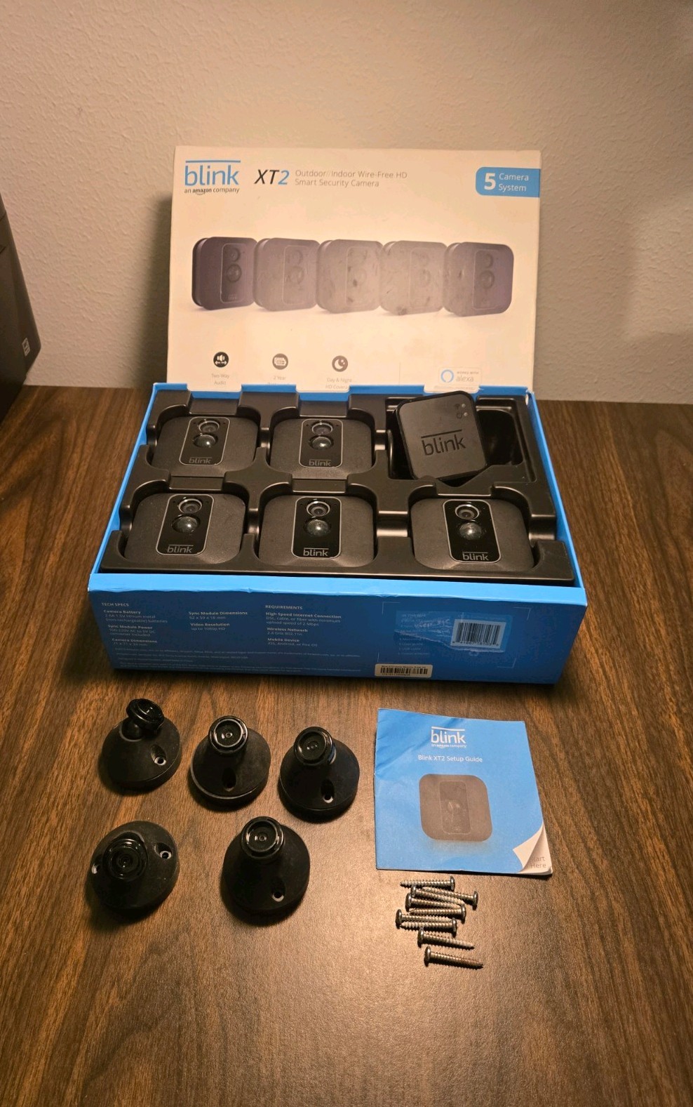 Blink XT2 5 Security Camera System BCM00200U Indoor/Outdoor – **LOCKED**