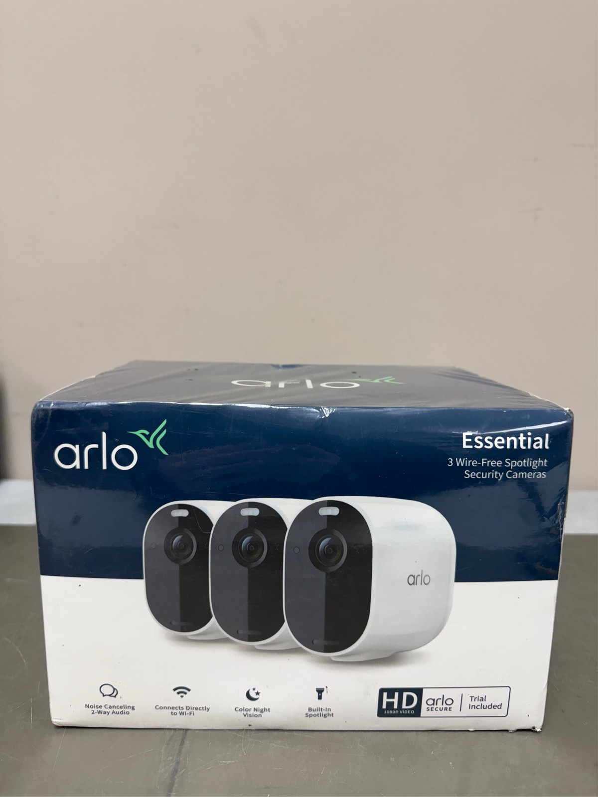 Arlo Essential 3-Cam Kit Plug-in Wired or Wireless Smart Indoor Security Camer 2