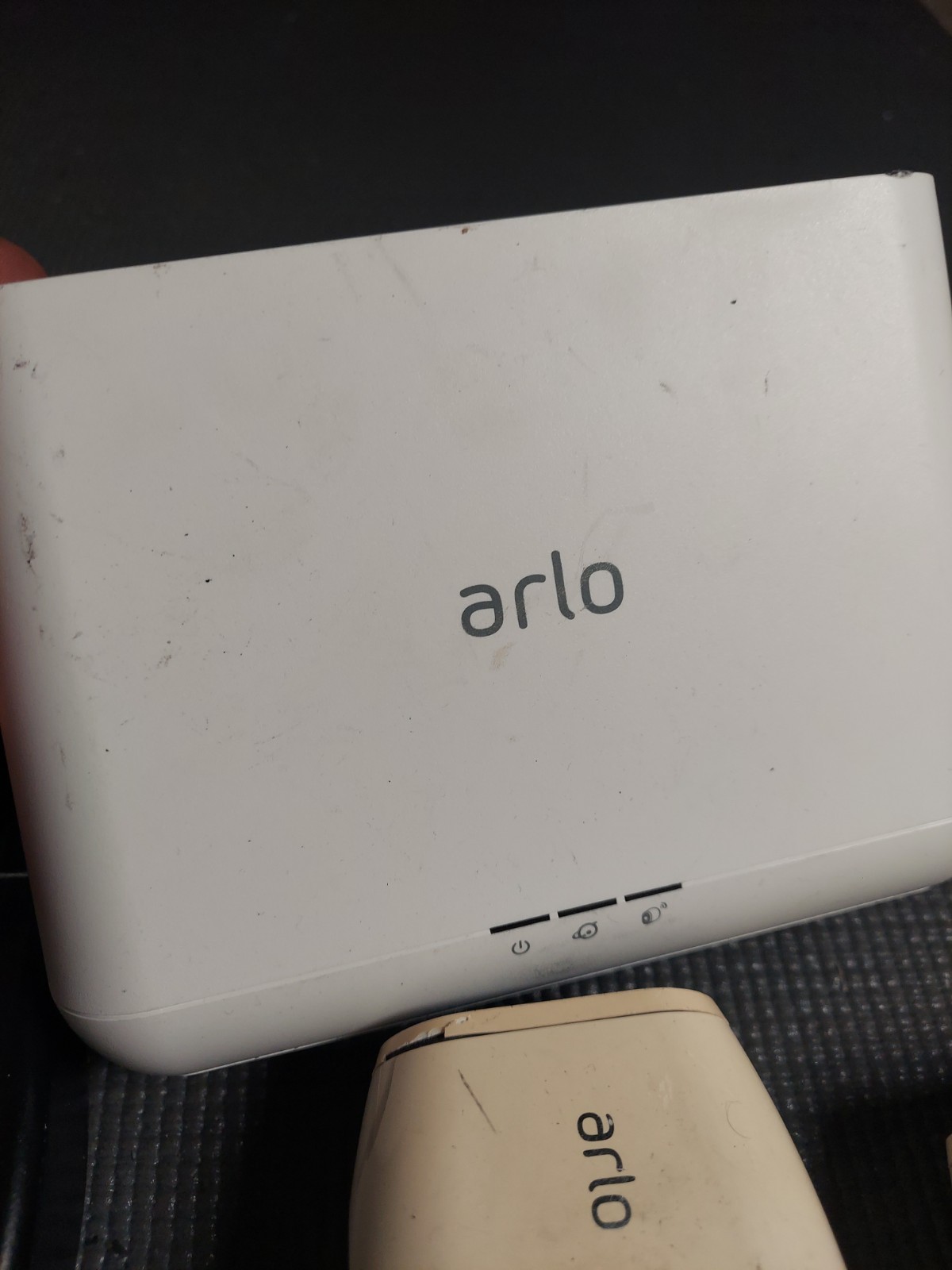 3 Arlo Pro2 cameras with VMB4000 base station (batteries not included)
