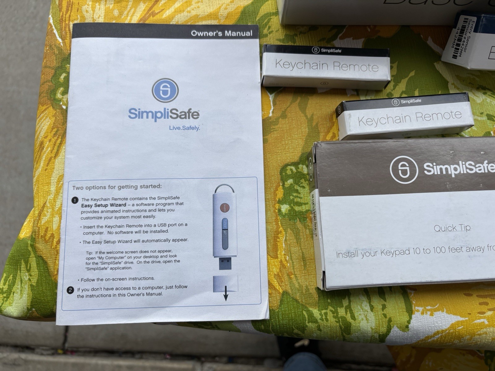 SimpliSafe Home Security System – 1st Generation – 8 Piece Bundle
