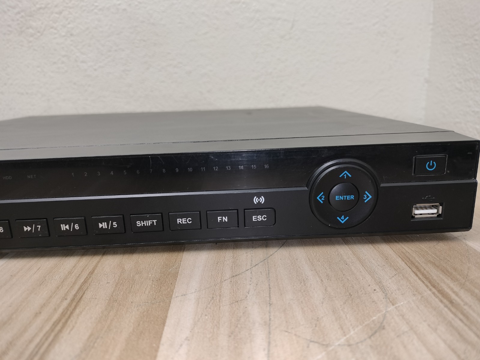 Lor3ex 4K NR932X-N 32 Channel 16 Ports 8 Ports PoE