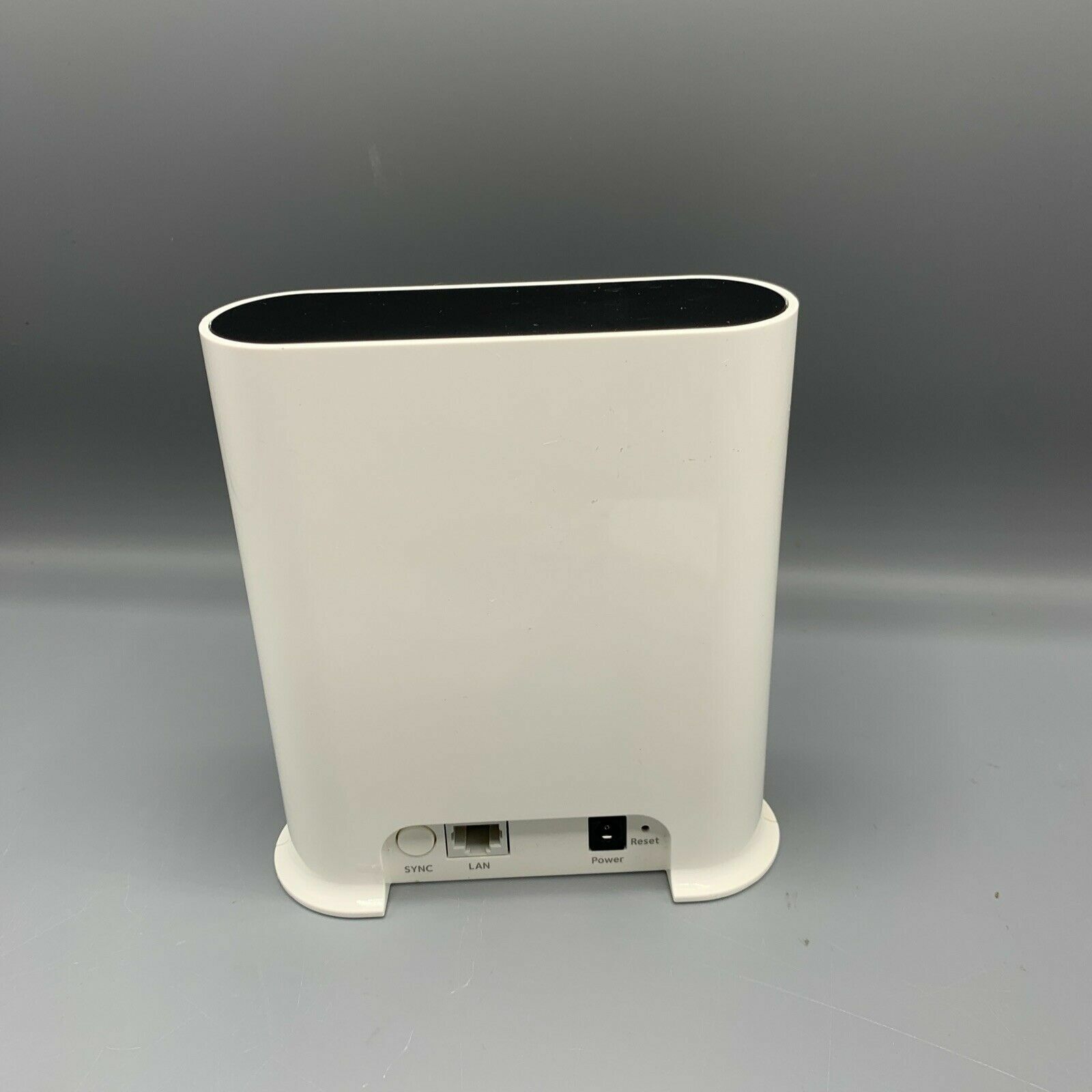 NEW Arlo VMB5000 Accessory Smart Hub – White – For Ultra / Pro 1 / 2