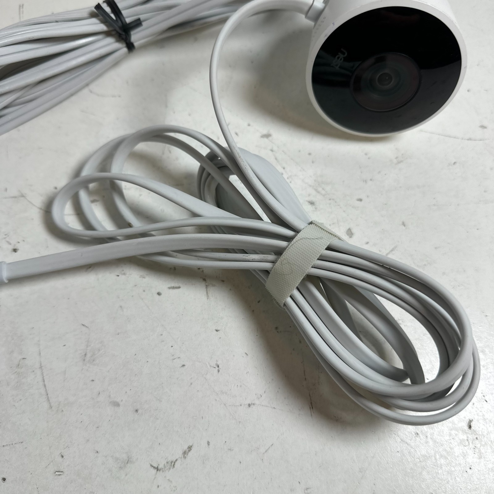 Google Nest Cam Outdoor 1st Gen A0033 White Classic Smart HD Security Camera