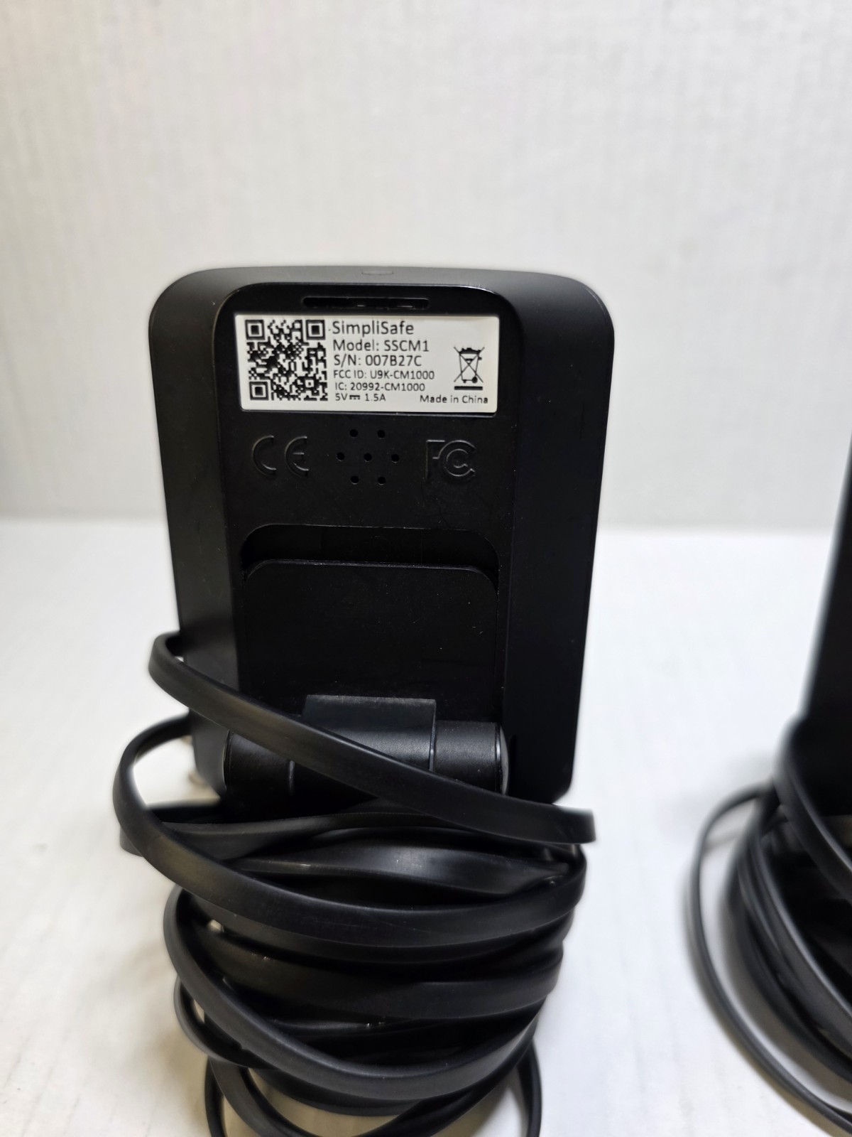 3 SimpliSafe SimpliCam SSCM1 1080p HD Indoor Security Cameras – Black