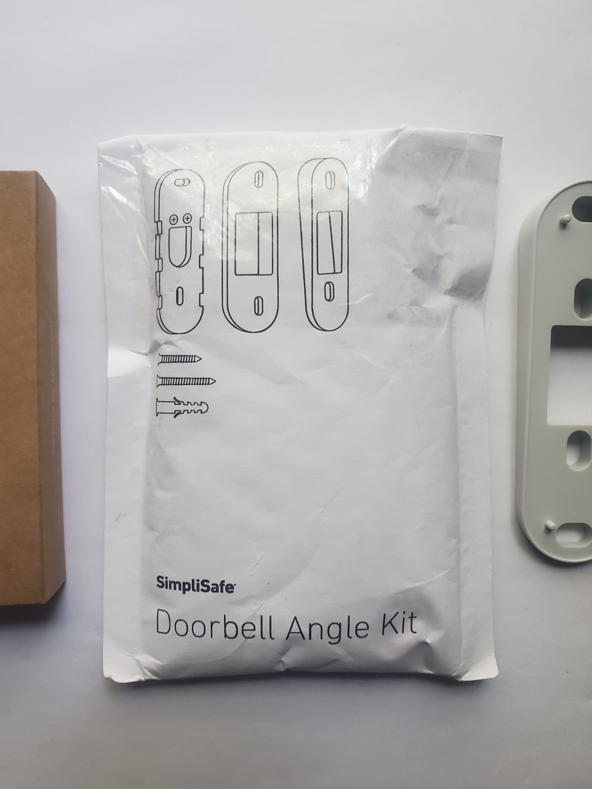 Simplisafe Doorbell Angle Kit SSDBWK3 with USB Cable and Screws Bundle – Gray