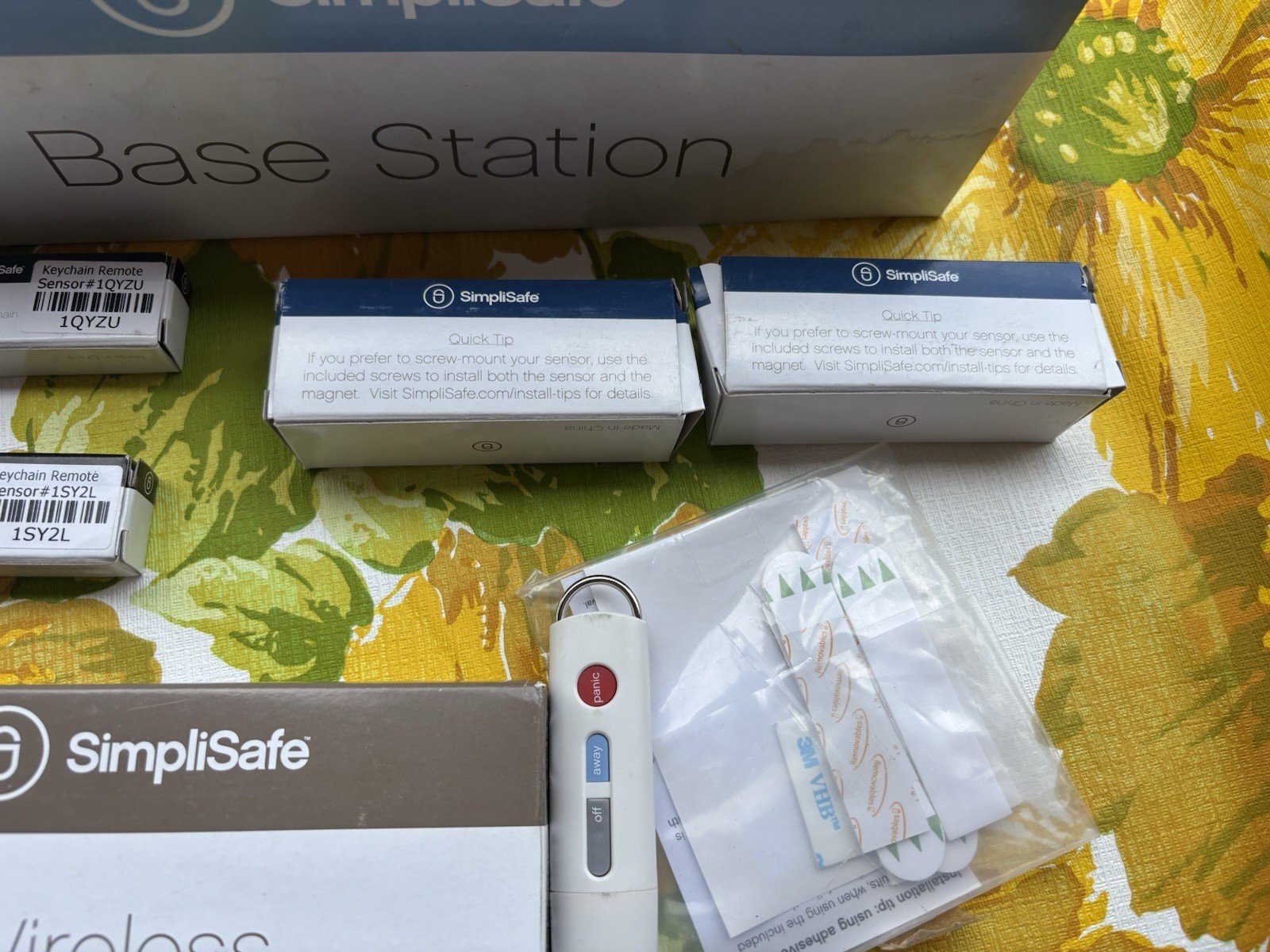 SimpliSafe Home Security System – 1st Generation – 8 Piece Bundle