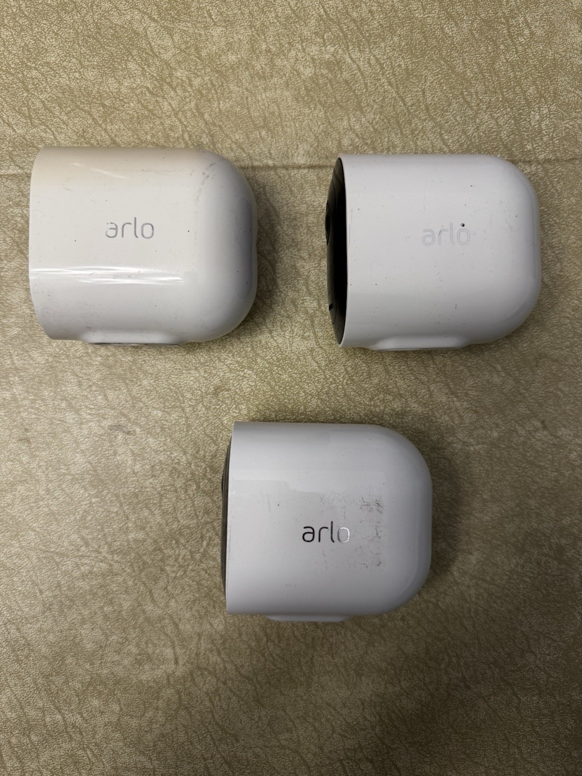Arlo Pro 3 VMC4040P Cameras and VMB4540 Base Station