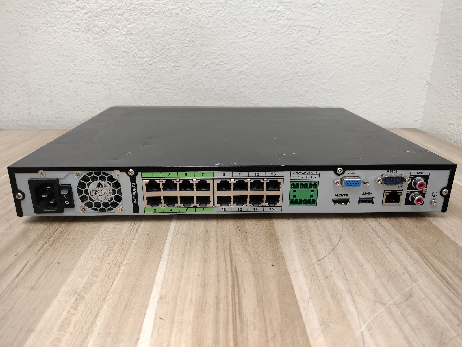 Lor3ex 4K NR932X-N 32 Channel 16 Ports 8 Ports PoE