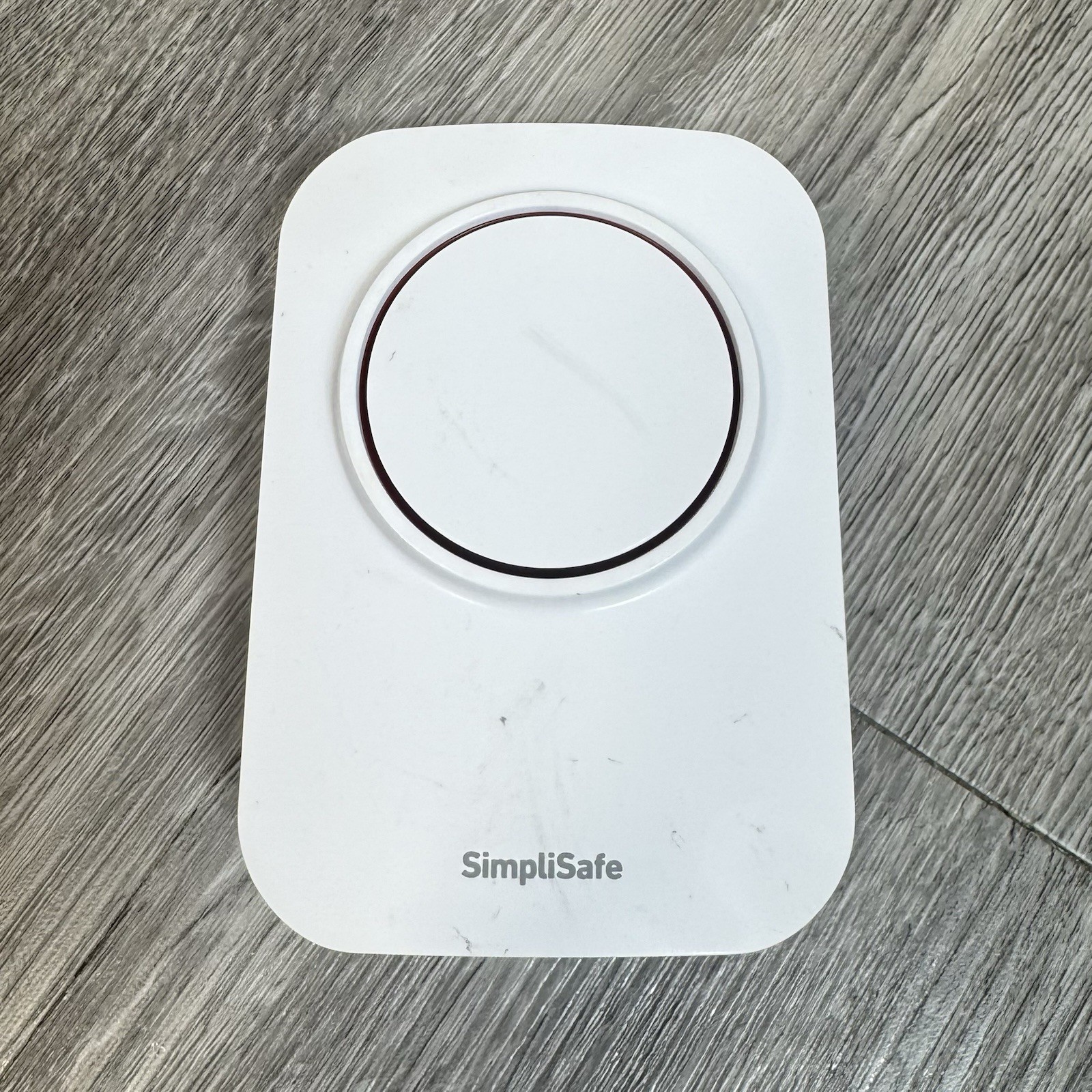 SimpliSafe Extra Siren 105dB Security System SSWS3 Auxiliary Siren W/ Mount