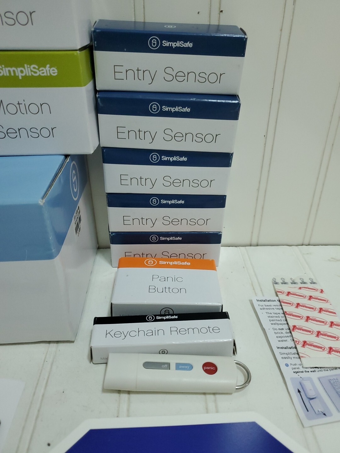 SimpliSafe Wireless 1st Generation Home Security Alarm System 14 Piece Bundle