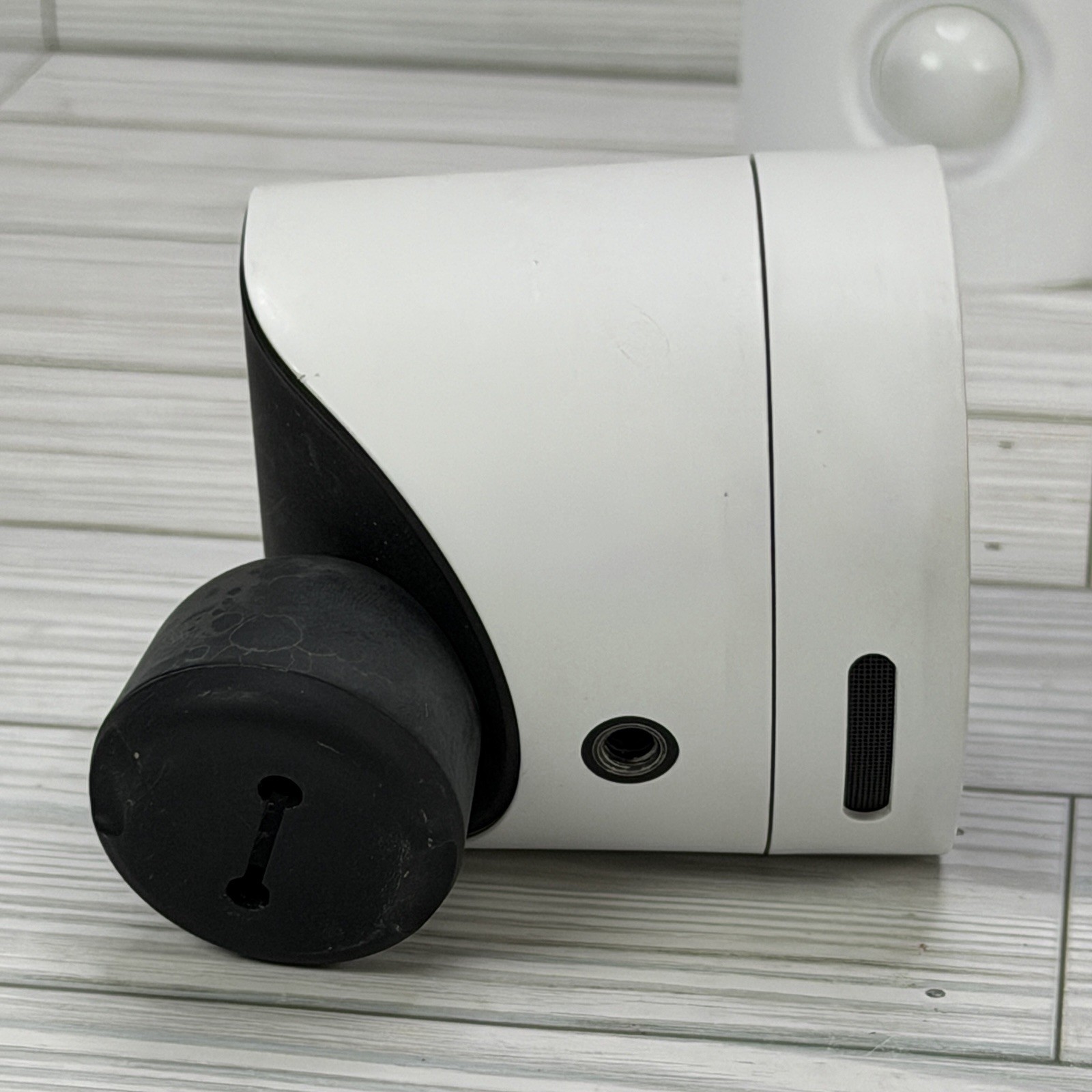 SimpliSafe Home Security System 2 Wireless Outdoor/Indoor Cameras 11 Pc BUNDLE