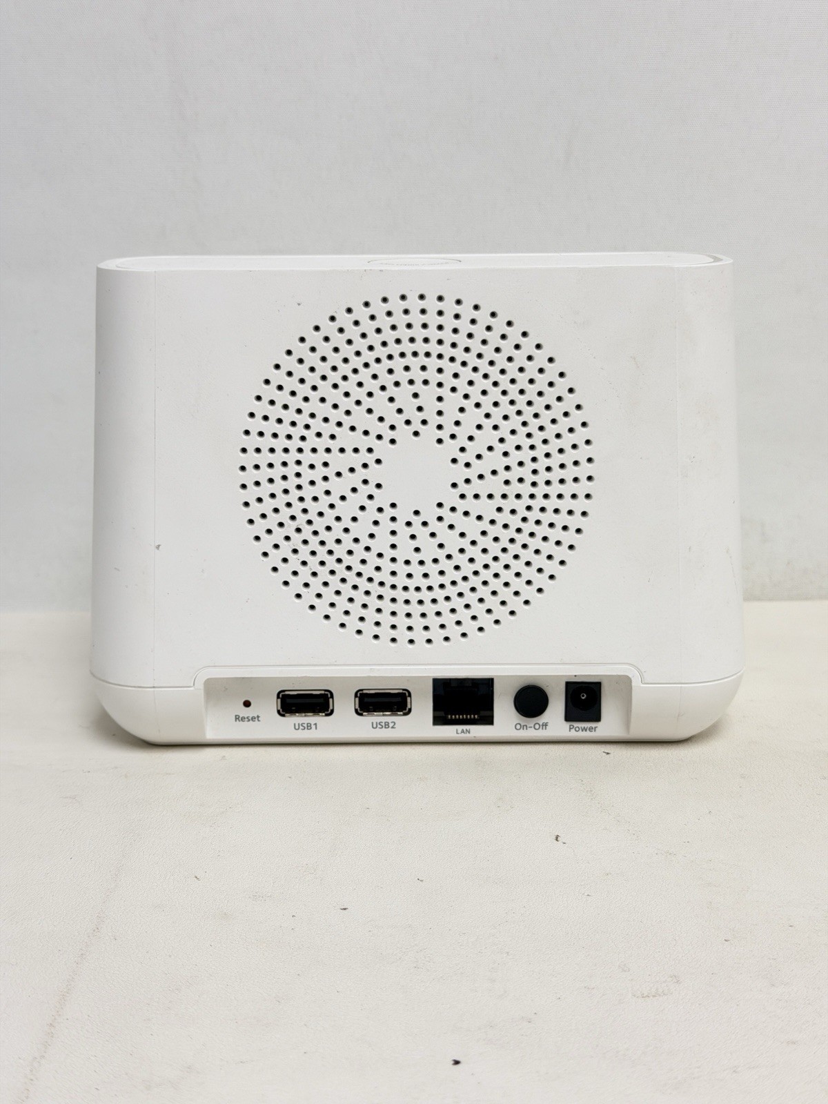 Arlo Netgear Base Station VMB4000 for Arlo, Pro, Pro 2. FOR PARTS, READ