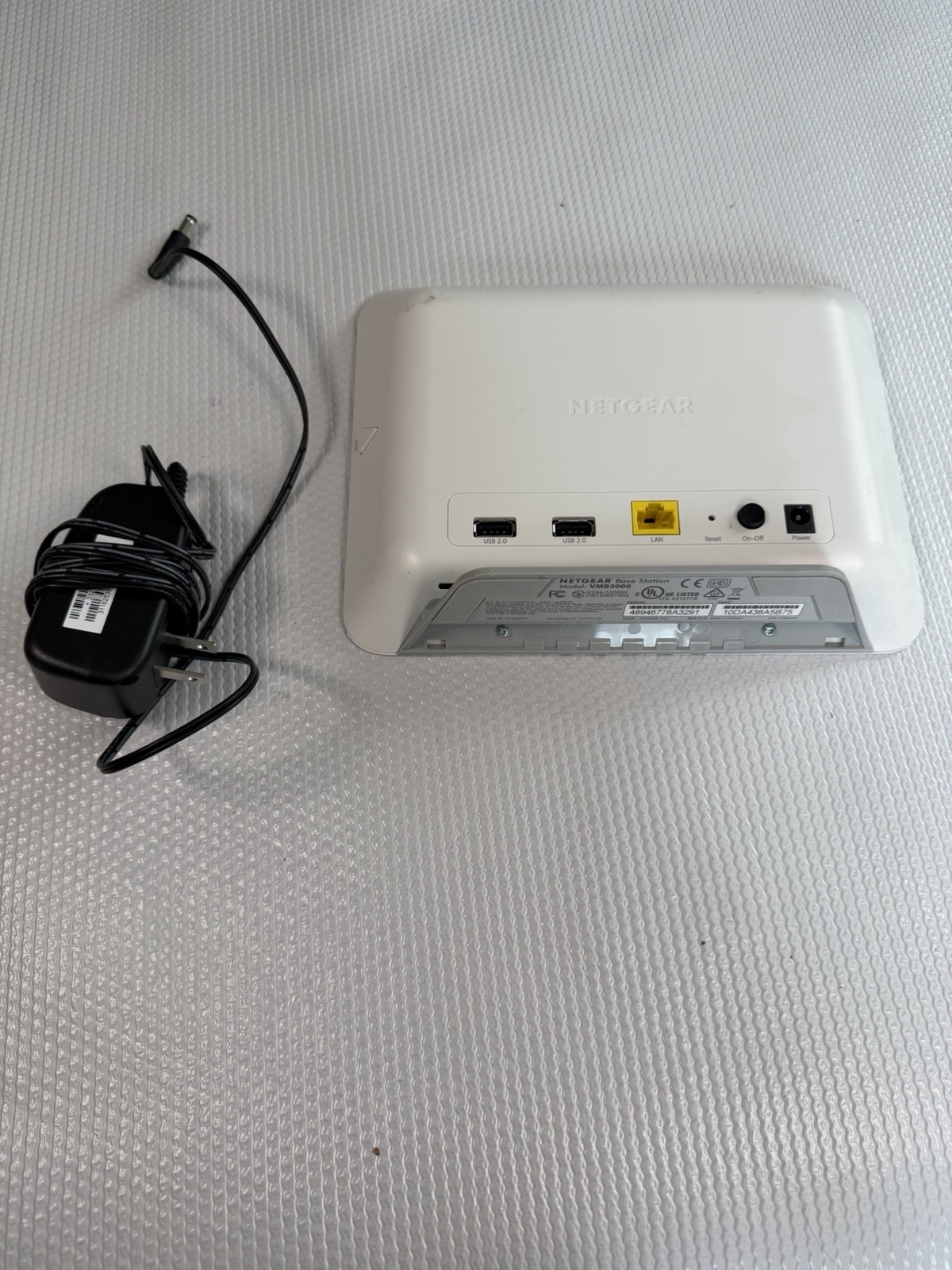 Netgear Security Base Station Wireless WiFi Router VMB3000 Power Adapter and LAN