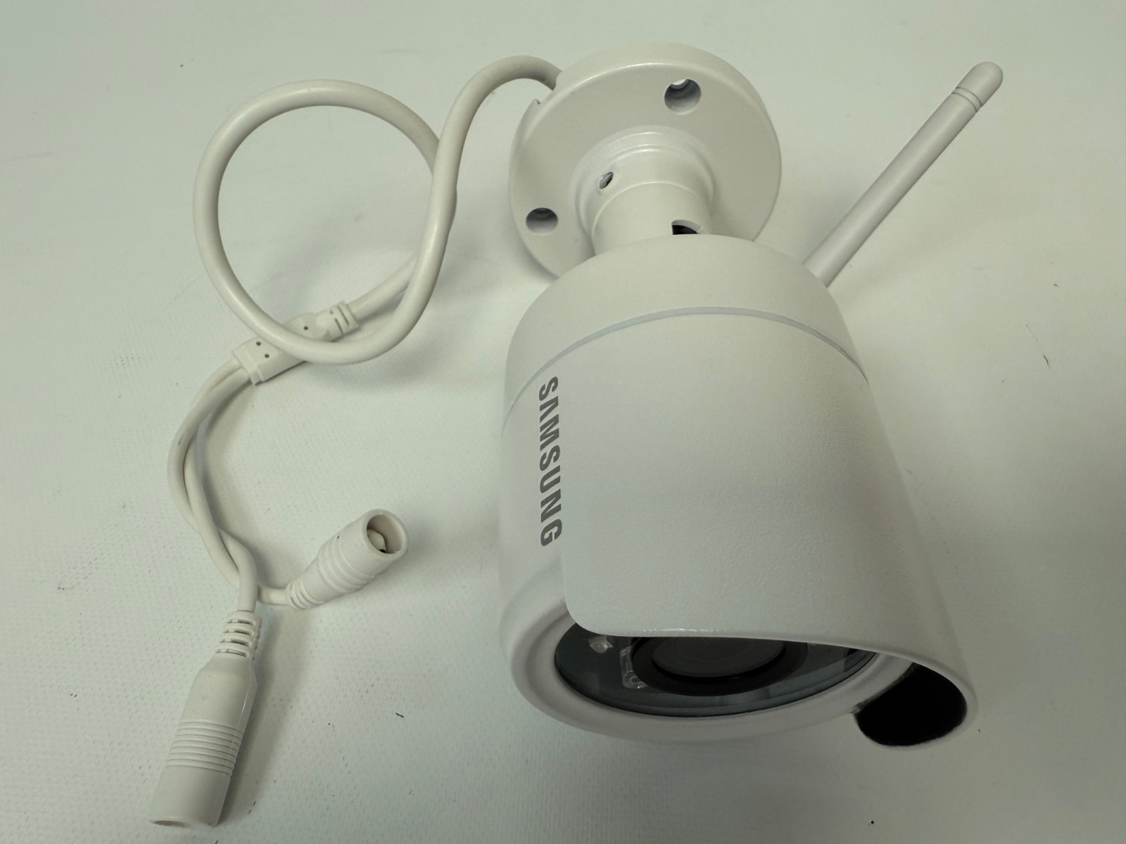 SAMSUNG WISENET SNC-79440BWN DIGITAL SECURITY CAMERA KIT 1080P WIRELESS QTY 4