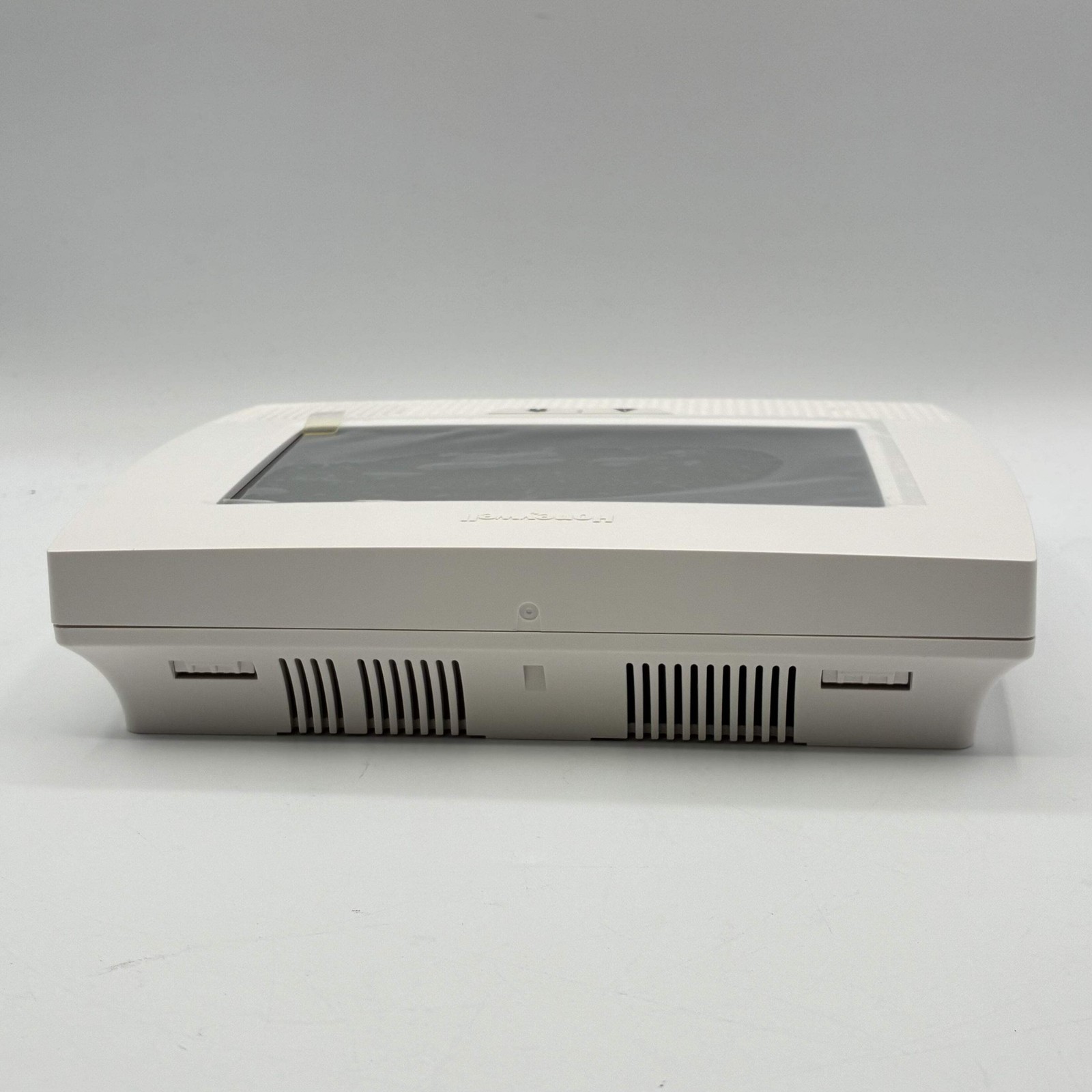 Honeywell LYNX Touch L7000 Wireless Home and Business Control System