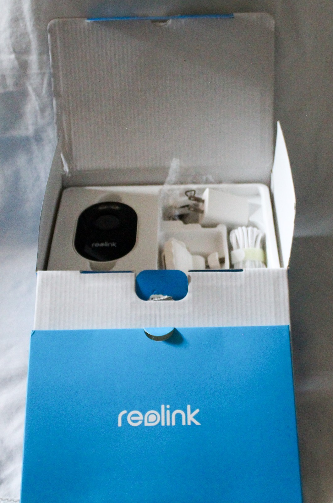 Reolink Lumus 2K Smart Wi-Fi Security Camera, Color Night Vision, 2.4/5GHz
