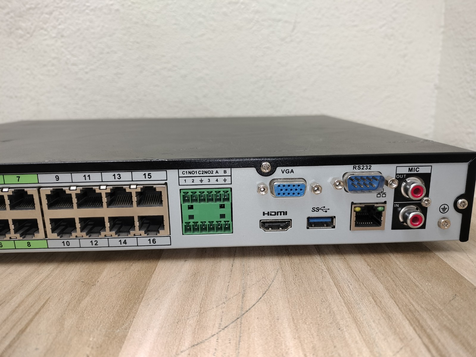 Lor3ex 4K NR932X-N 32 Channel 16 Ports 8 Ports PoE