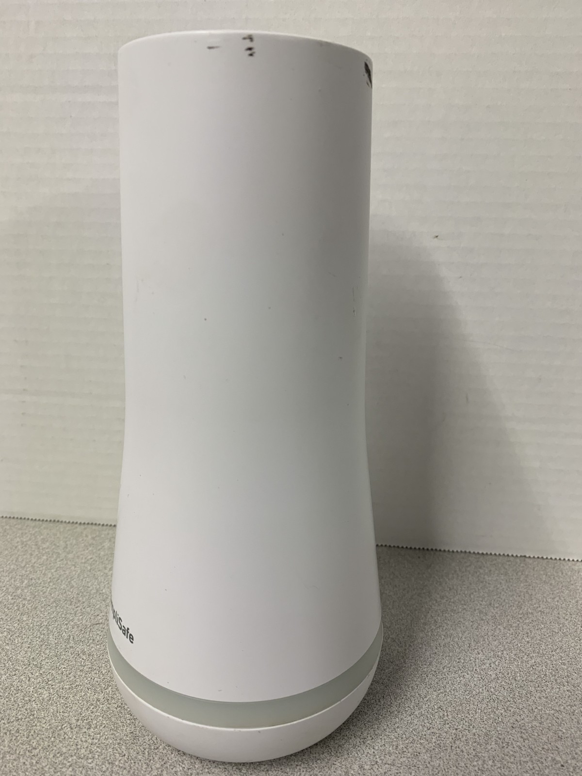 **Bundle-SimpliSafe Base Station , Wireless Keypad & Security Camera UNTESTED