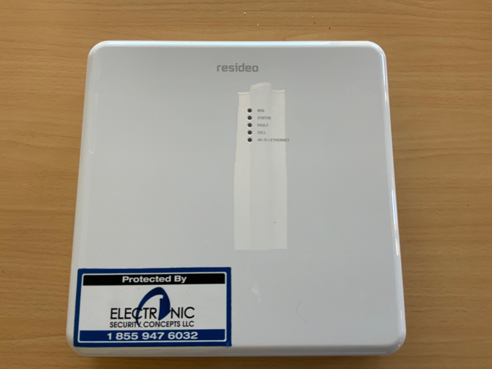 Residen Ltem-piv Vista LTE-M & IP Communicator