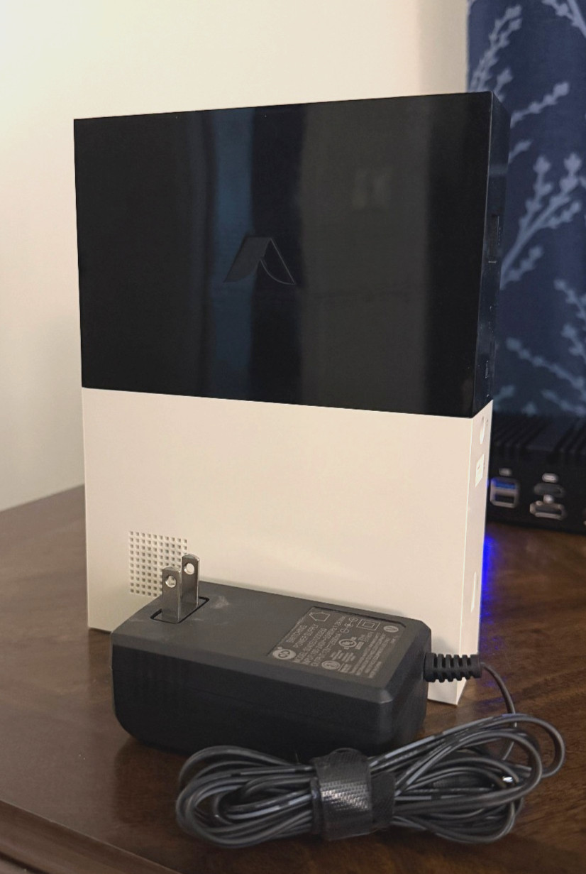 Abode Security System Hub Gateway – 1st Gen – Model 104010/C