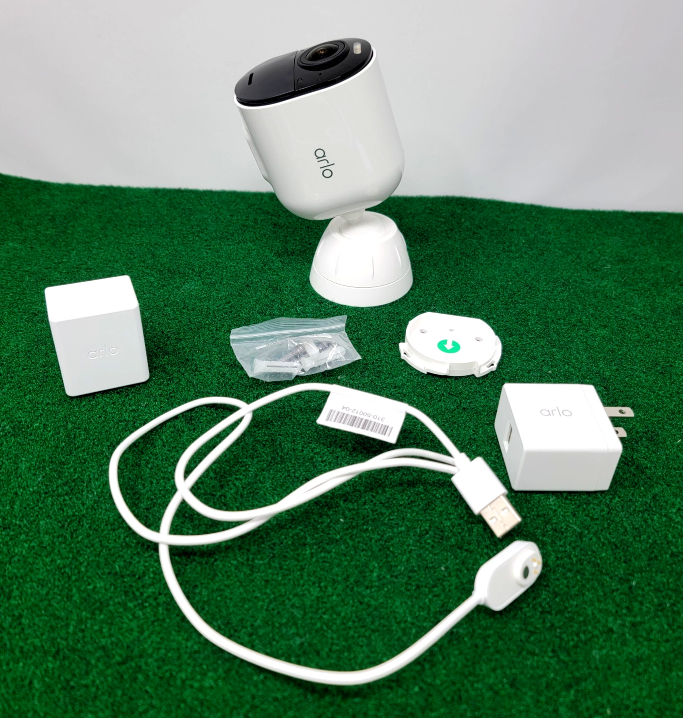 Arlo Ultra UHD 4K Add-on Security Camera – VMC5040 Battery Mount Charger Lot
