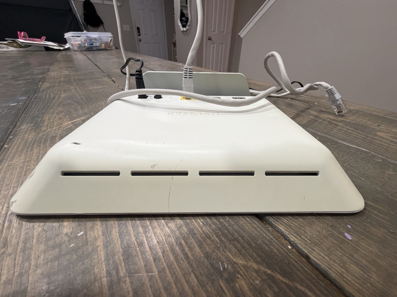 NETGEAR VMB3000 Arlo Base Station with Power Adapter And Ethernet Cable