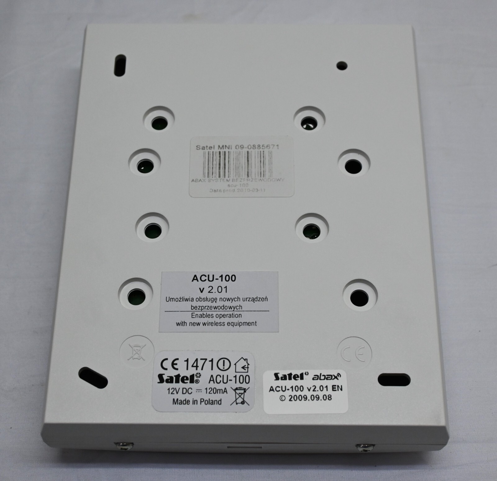 Satel ACU-100 Wireless system controller.