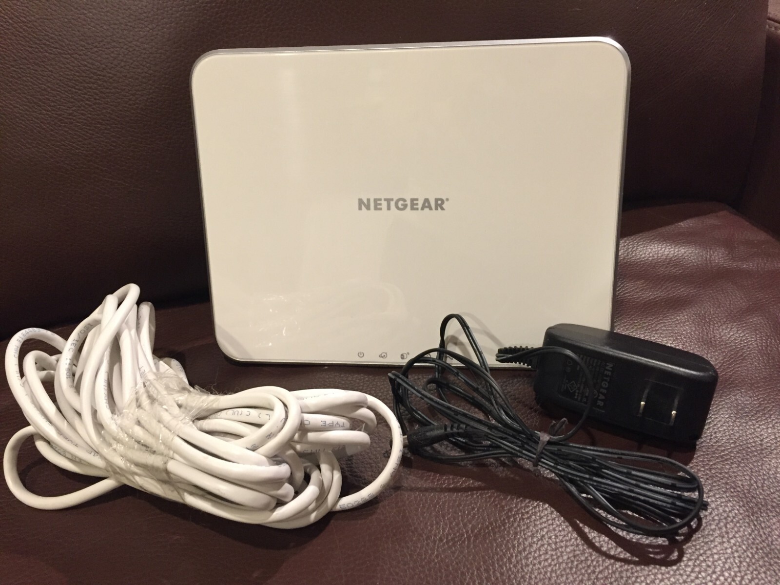 NETGEAR Arlo Security Camera BASE STATION VMB3000 Wireless WiFi Router Hub