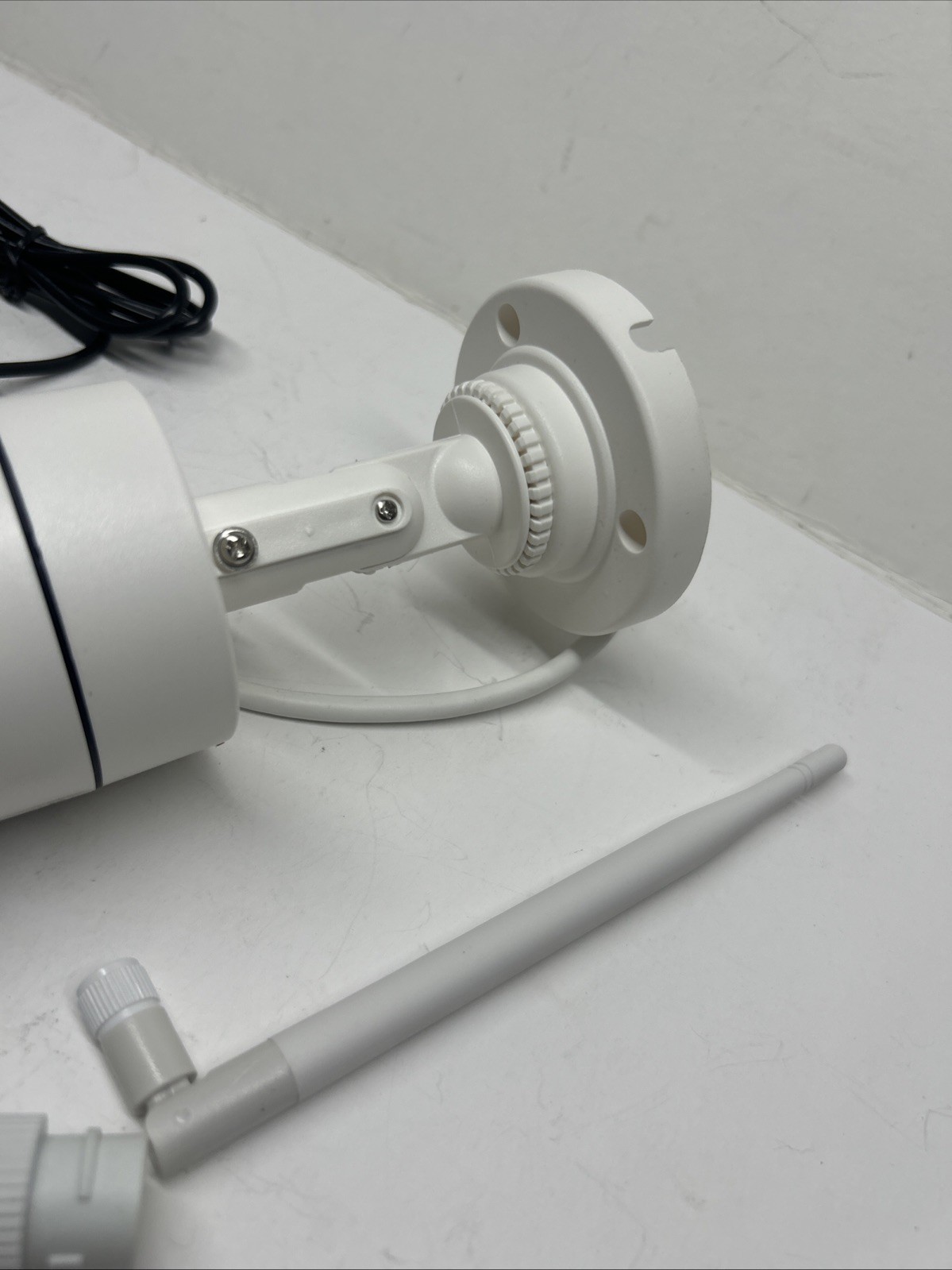 Numenworld NCV-1020M 1080P WiFi Bullet IP Camera Outdoor/Indoor HD Weatherproof