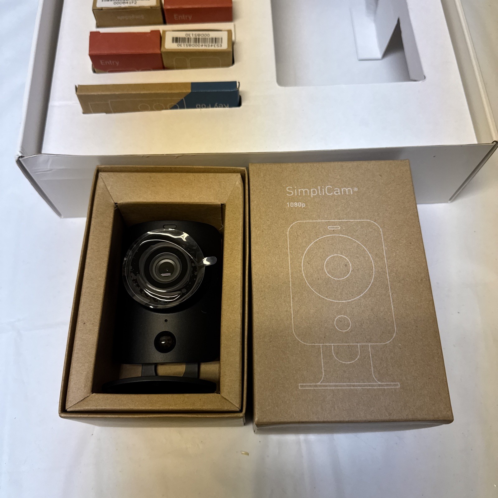 SimpliSafe 10-Piece DIY Home Security Kit with 1080p HD Security Camera HSK 101