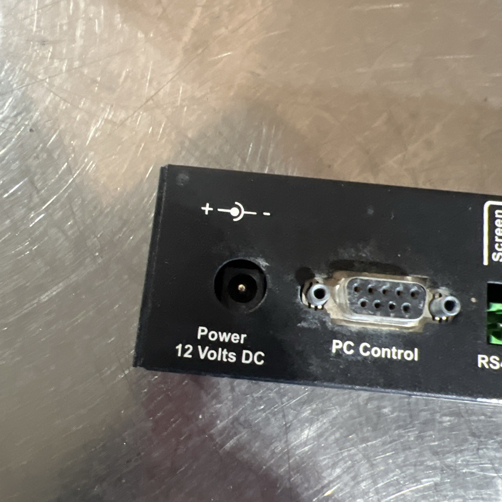 HONEYWELL HDCD8TP 8 PORT CODE BI-DIRECTIONAL DISTRIBUTION UNIT Used Surplus