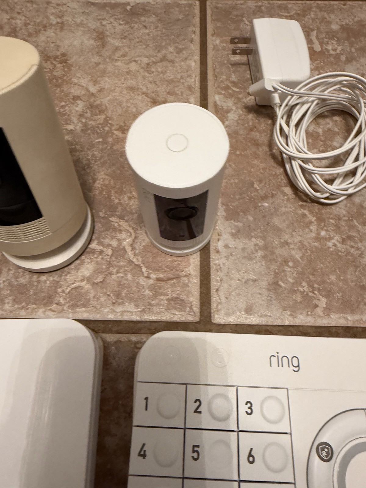 Ring Alarm Home Security System 26 Total Pieces. Includes 3 Cams And Doorbell