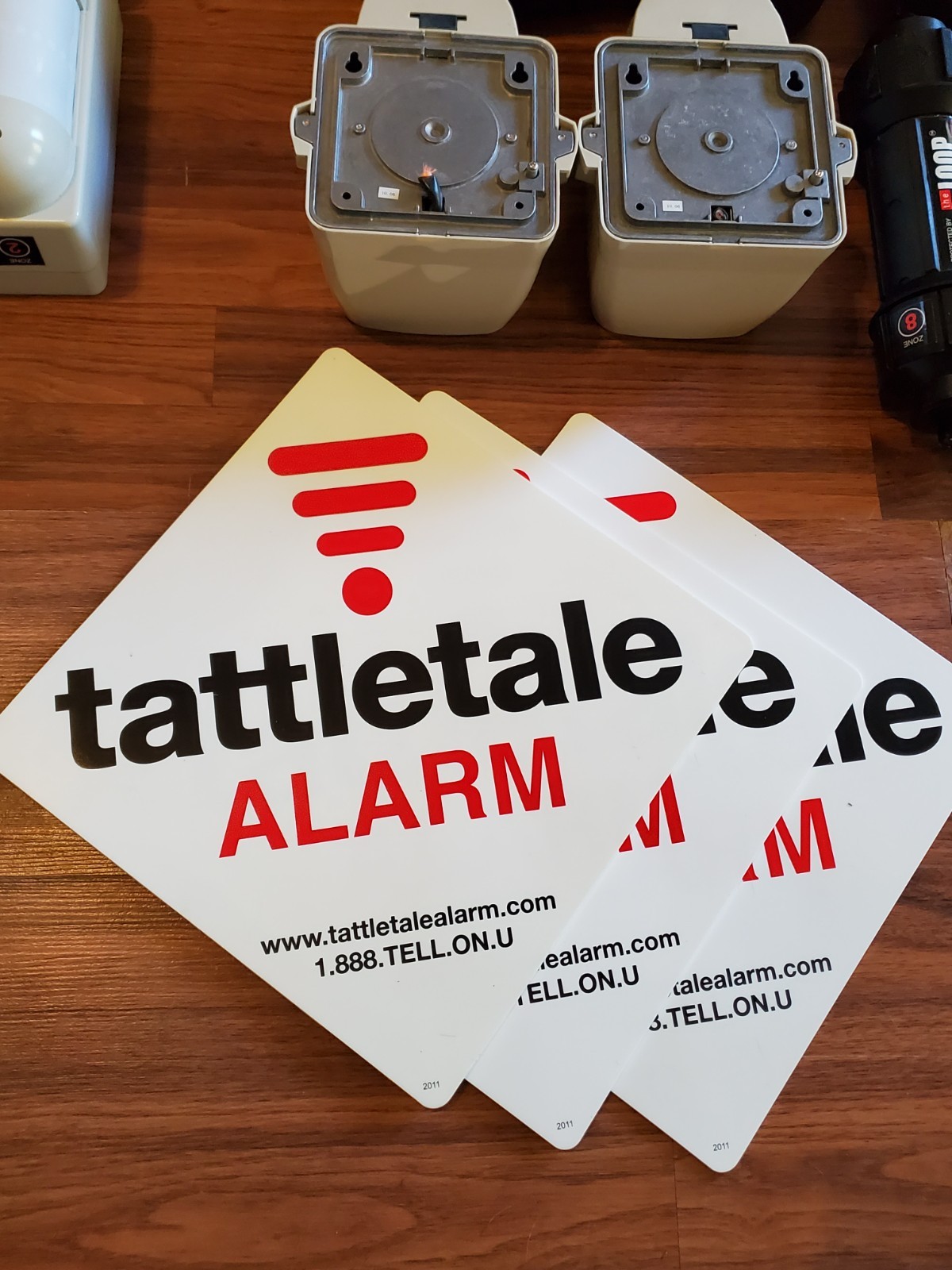 Tattletale Alarm System Lot Base unit x6 Indoor Motion x7 Loop x8 Dual Beam More