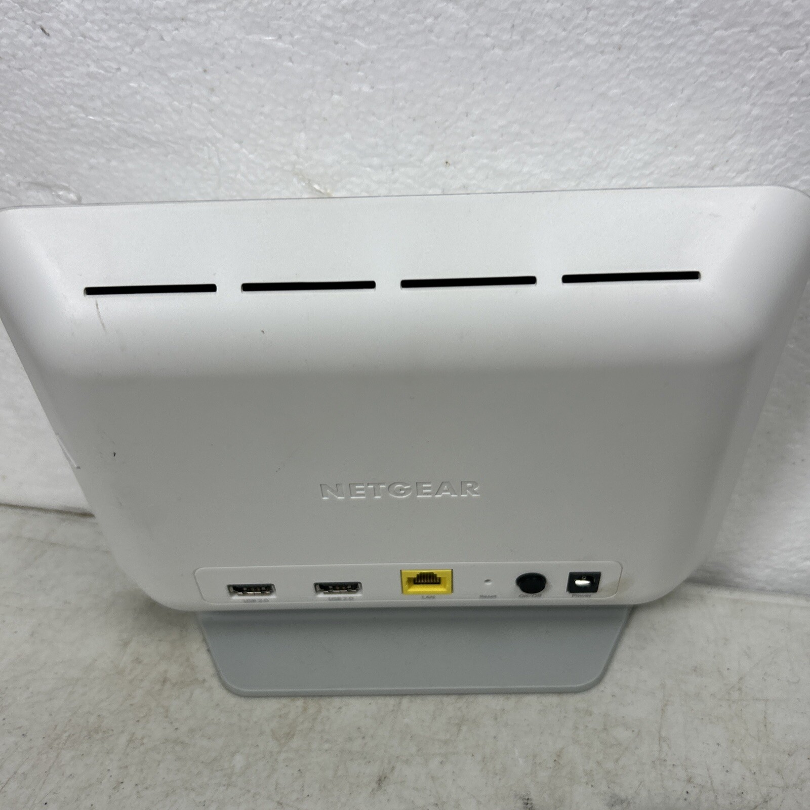 NETGEAR VMB3000 Arlo Base Station with Power Adapter