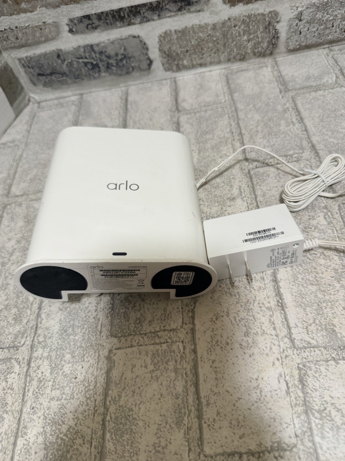 Netgear Arlo VMB4540 Smart Hub Base Station w/ Power Cord