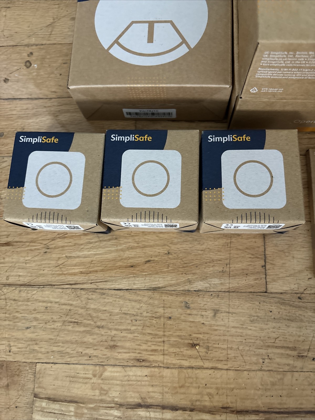 NEW SimpliSafe Home Security System Bundle Complete Kit w/ Sensors & Accessories