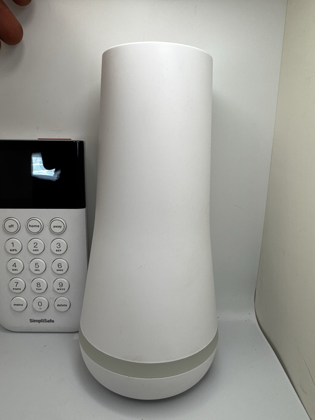 SimpliSafe Home Security System Base Station SSBS3 w/ Keypad SSKP3