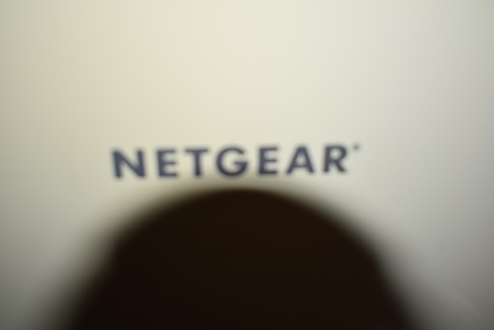 NETGEAR ARLO Base Station Wireless Wi-Fi VMB3000 Hub w/ 3 Cameras and Mag Mounts