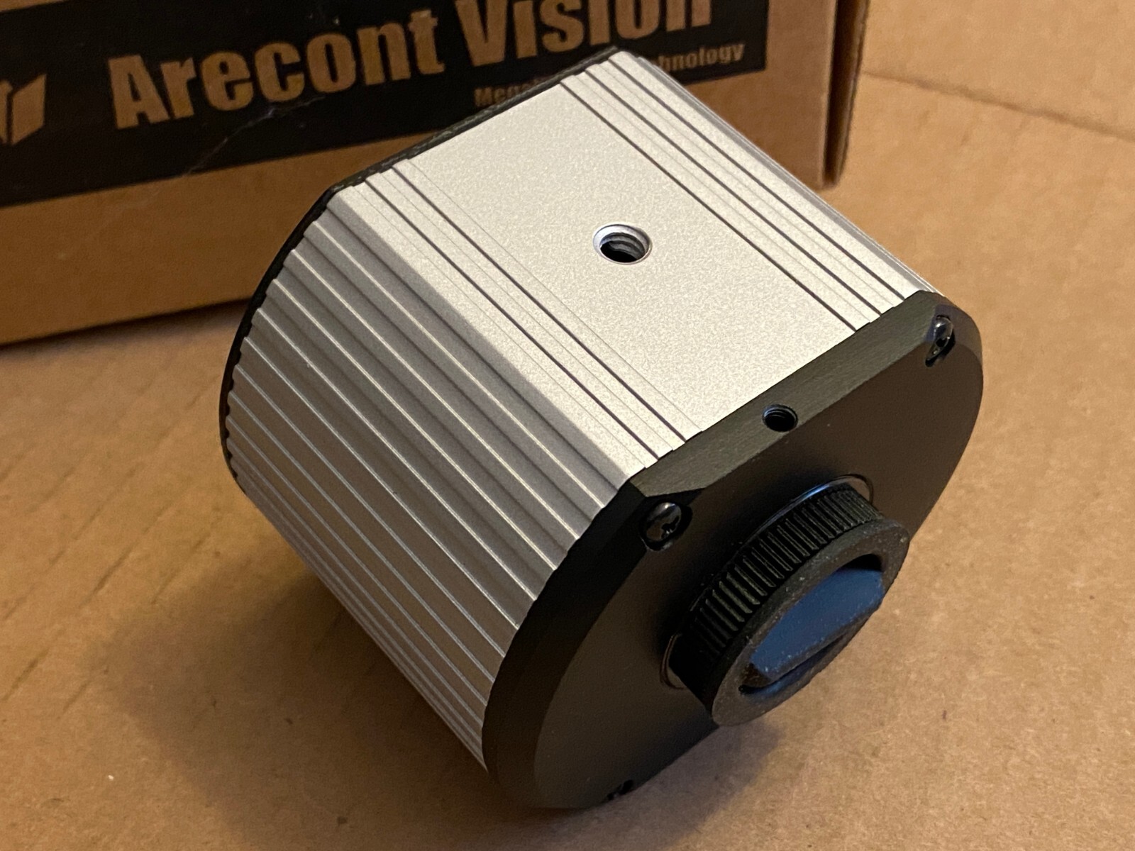 Arecont Vision AV5105DN 5-Megapixel H.264 Color PoE IP Network Security Camera