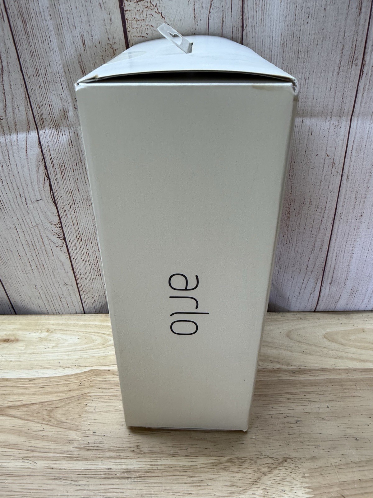 ARLO White Solar Panel Charger VMA5600-10000S Ultra Box Dented NOB Open Box