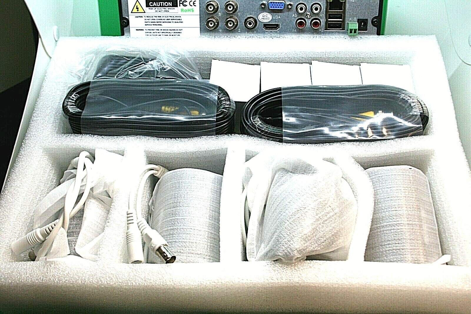 KMoon H.264 4 Channel 720p CCTV Camera System With DVR NEW