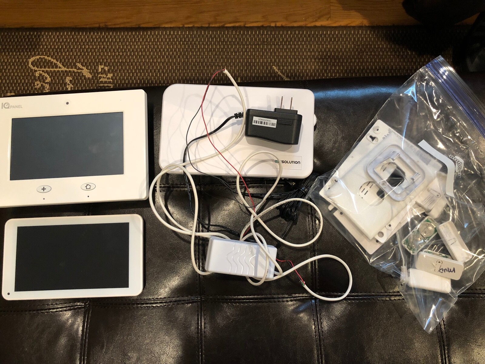 Qolsys iQ Panel AT&T Universal Wireless Translator RE524X Remote iQz Panel Lot
