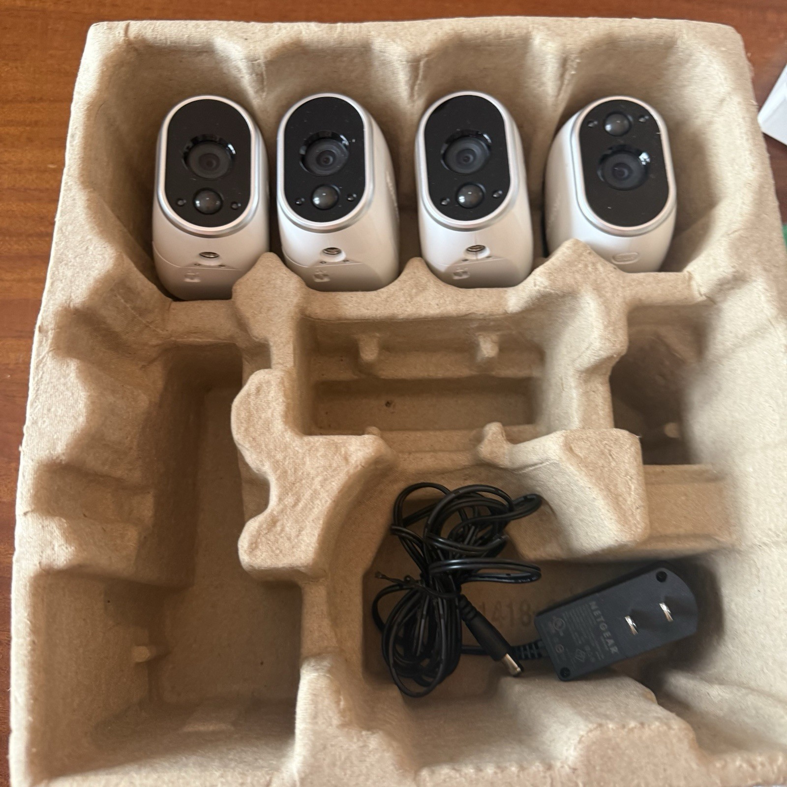 Netgear Arlo VMS3430-100NAS 4 Wire-Free HD Security Cameras System NEW OPEN BOX
