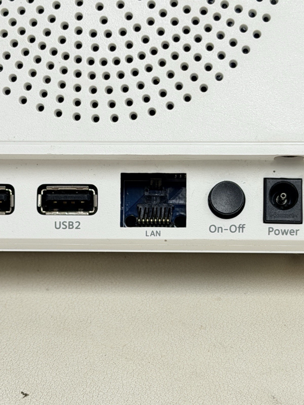 Arlo Netgear Base Station VMB4000 for Arlo, Pro, Pro 2. FOR PARTS, READ