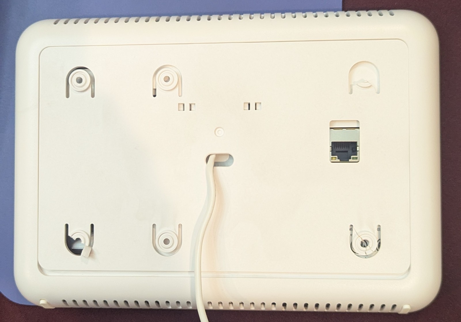 Vivint Smart Home Sky Control Panel Smart Hub VS-SH2000-C00