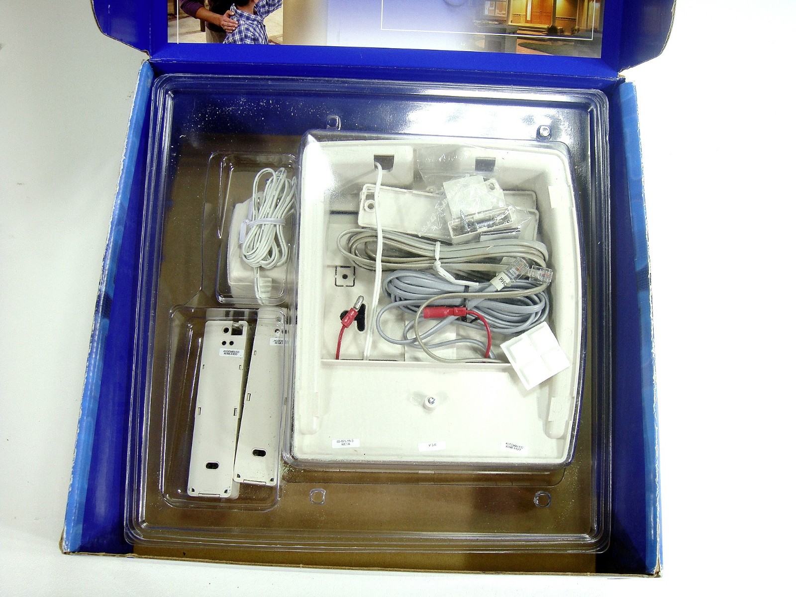 ADT Do It Yourself Wireless Security System Professional Series Basic Set